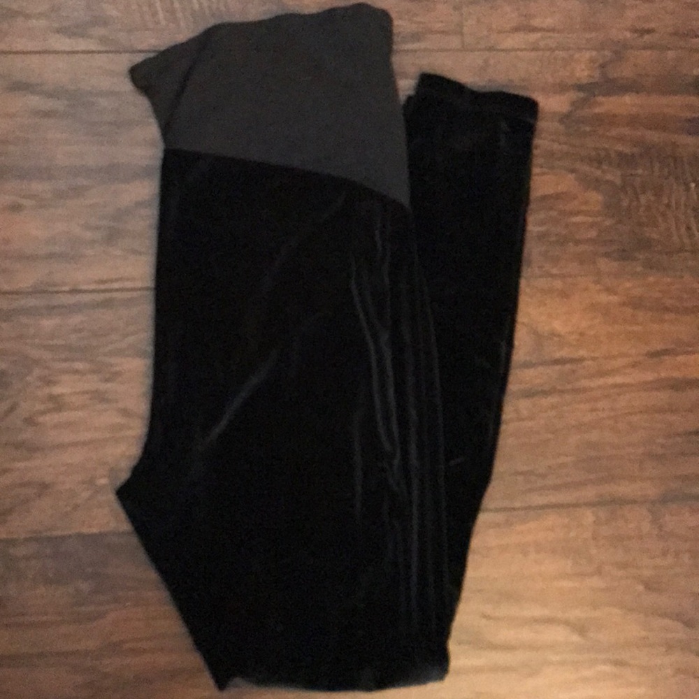 Full Panel Velvet Maternity Leggings